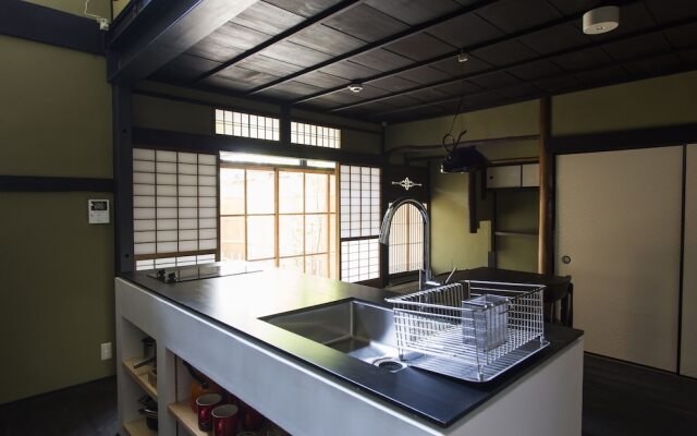 HOUSE THE TERMINAL Karasuma-Shimei 1