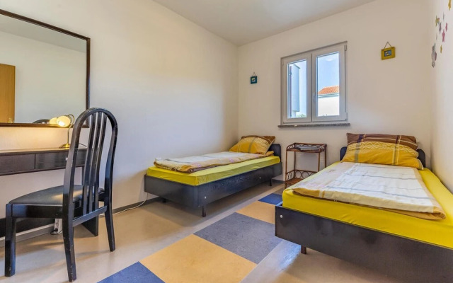 Amazing Home in Medulin With 3 Bedrooms and Wifi