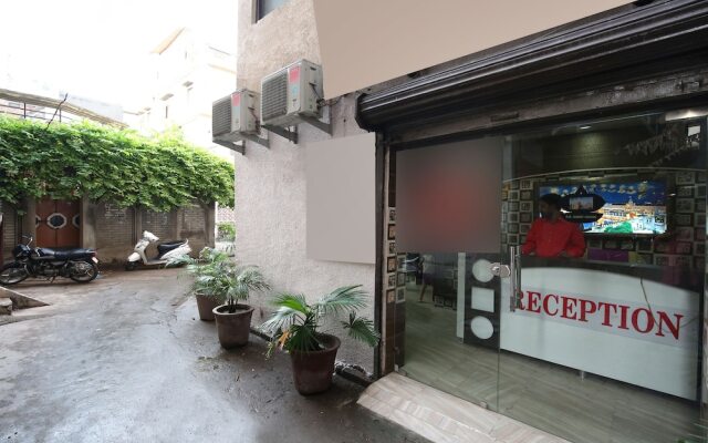 Rr Residency By OYO Rooms