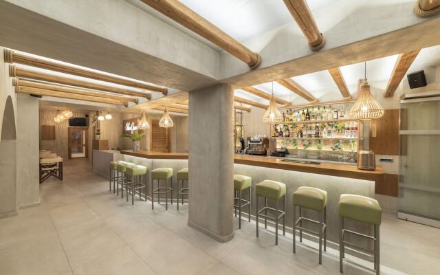Olive Grove Apartments