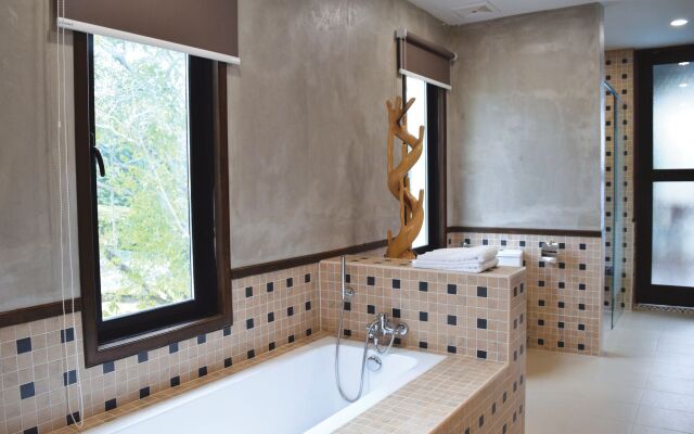 Treasures Hotel and Suites