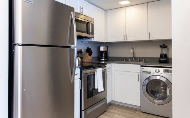 Abode Vue at 3rd 1-bedroom Loft-style Suite