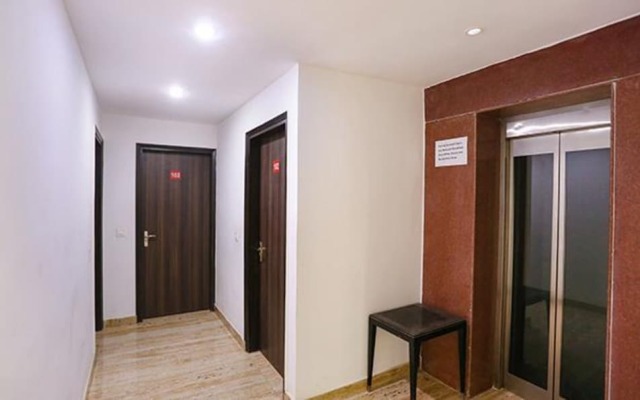 FabExpress Taj Home Stay