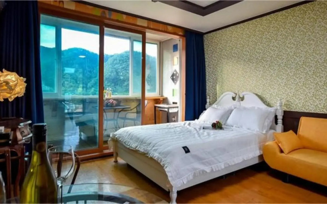 Namisum Lake Pension