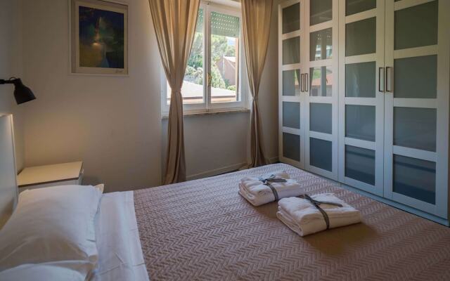 Scimiscià 2-bedroom Apartment with AC