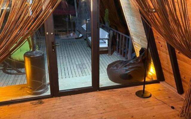 Agva Heaven Hill River Bungalow