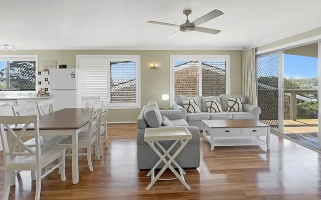 Coastal Upper-level Home With Pool Access