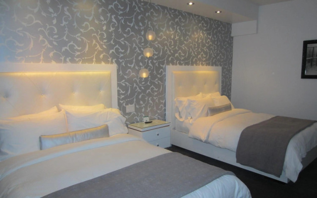 La Pensione Hotel