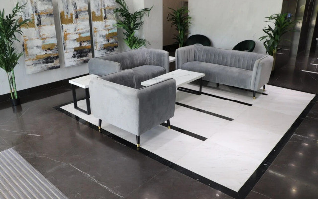 Rose Dream-Two Bedroom Furnished Apart..