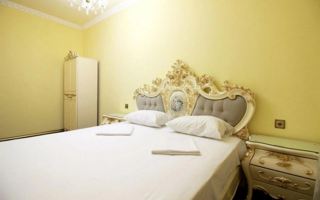 Al Sheikh 5 Bedroom Luxury Apartment 1