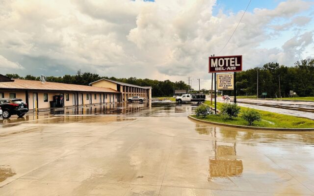 Bel Air Motel
