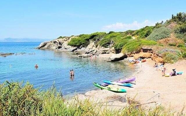 Appartement Six-Fours-les-Plages, 3 pièces, 4 personnes - FR-1-316-230