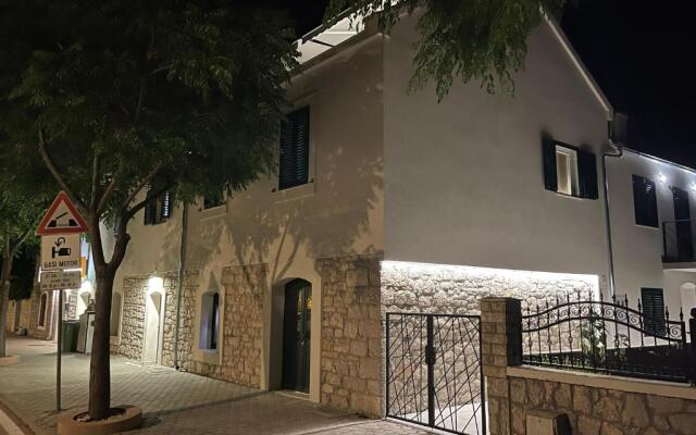 Tisno Central Apartments 2