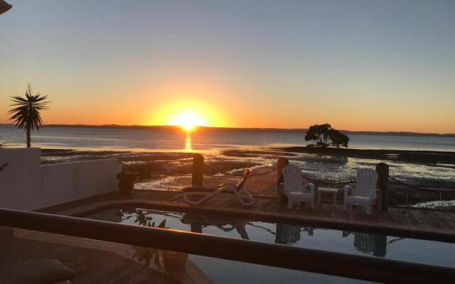 Moreton Bay Beach Lodge