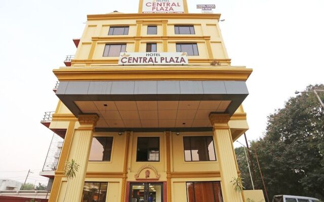 OYO 22040 Hotel Central Plaza