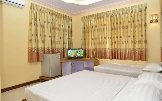 Hotel Rich Queen