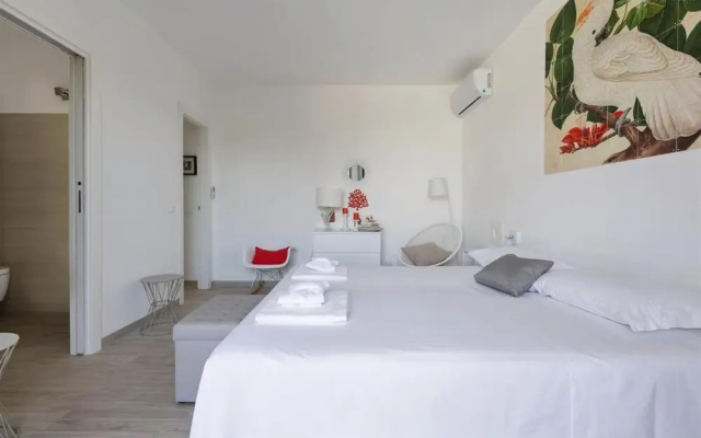 661 Villa con Piscina e Vista Panoramica a Ostuni