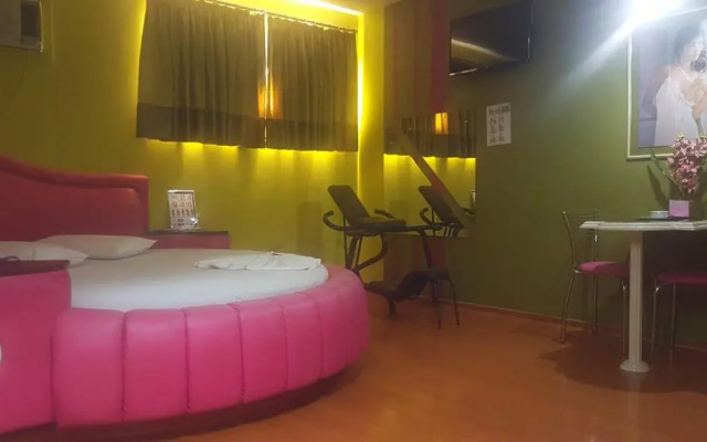 L'acqua Motel Express