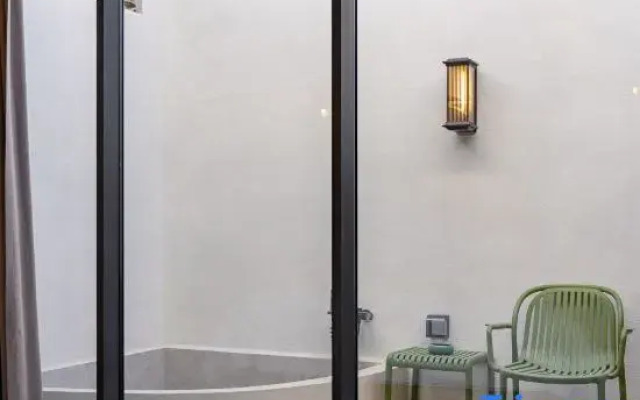 Private hot spring hotel