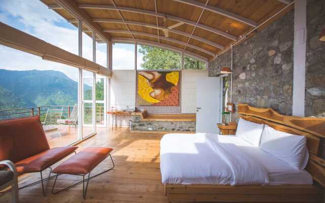 Seclude Ramgarh, Cliff's Edge