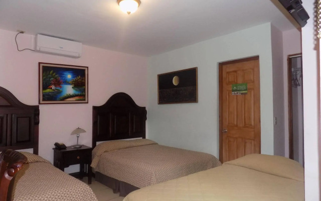 Hotel Los Pinos