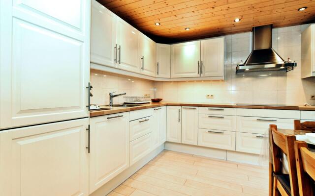 Luxurious chalet in Septon with sauna