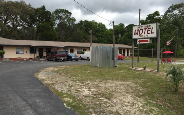 Three Rivers Motel