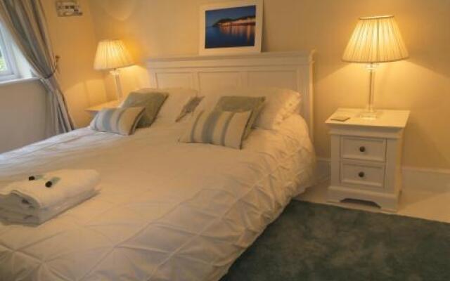 Plas Y Dderwen Bed and Breakfast