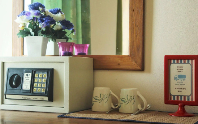 Phuket IYH Express Hostel