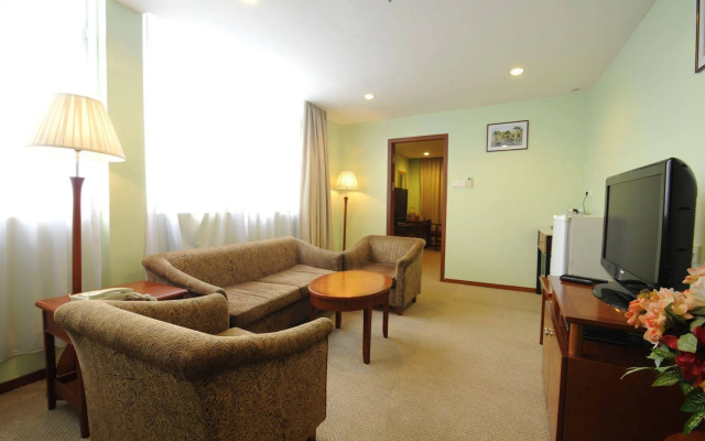 OYO 597 Winner Hotel