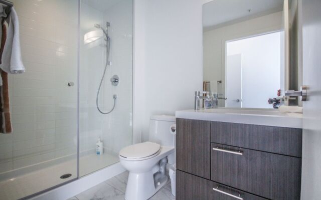 Sarkar Suites - Downtown Fashion Dist.
