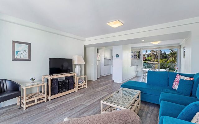 Cirrus, 6/44 Marine Drive