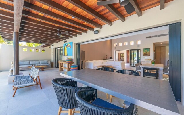 Sunny Vacation Villa 46