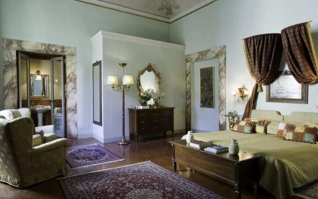 All Suites Palazzo Magnani Feroni