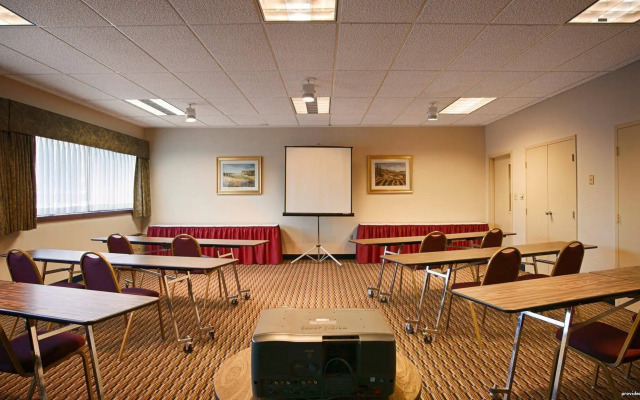 Best Western Plus Reading Inn & Suites