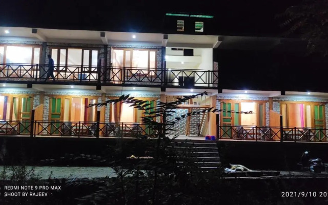 Kamal Guest House Tirthan by OYO
