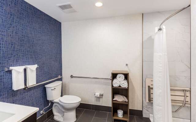 DoubleTree by Hilton Pomona