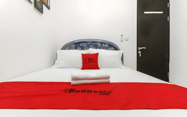 RedDoorz Plus near Trisakti University