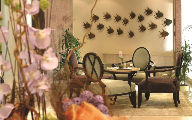 Adams Beach Hotel & Spa