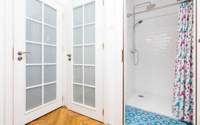 Royal Route Apartment for 10 people