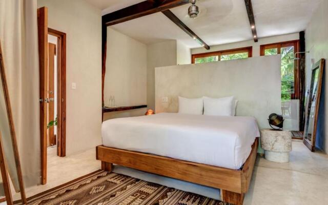 Beachfront luxury villa- 2 bedrooms