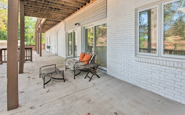 Peaceful Smyrna Home w/ Wood-burning Fire Pit