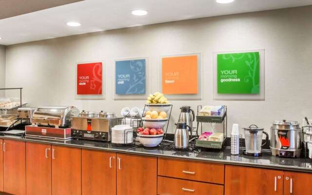 Comfort Inn & Suites West Chester - North Cincinnati