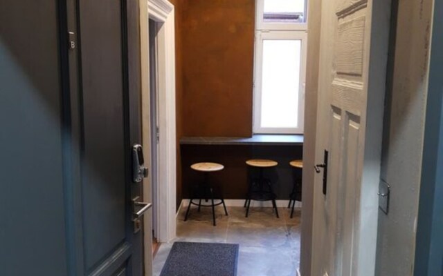 Star 66 East by Cracow Moods. Loft2b