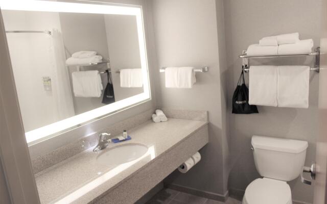 Holiday Inn Express & Suites Cheney by IHG