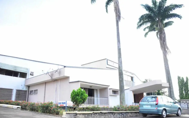 Queens way Resorts