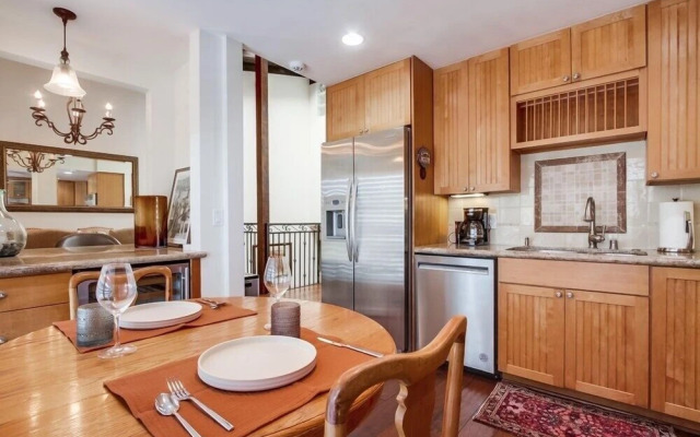 Sbtc161 3 Bedroom Condo