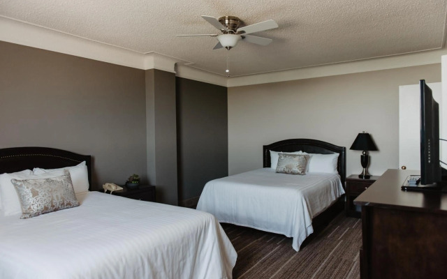 Prince Arthur Waterfront Hotel & Suites