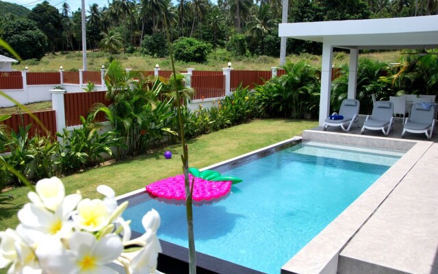 3 Bedrooms Private Villa and Pool Near Beach