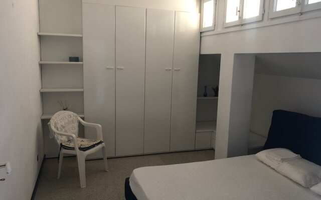 SESTRI MARE 5 AR122 (3 guests)